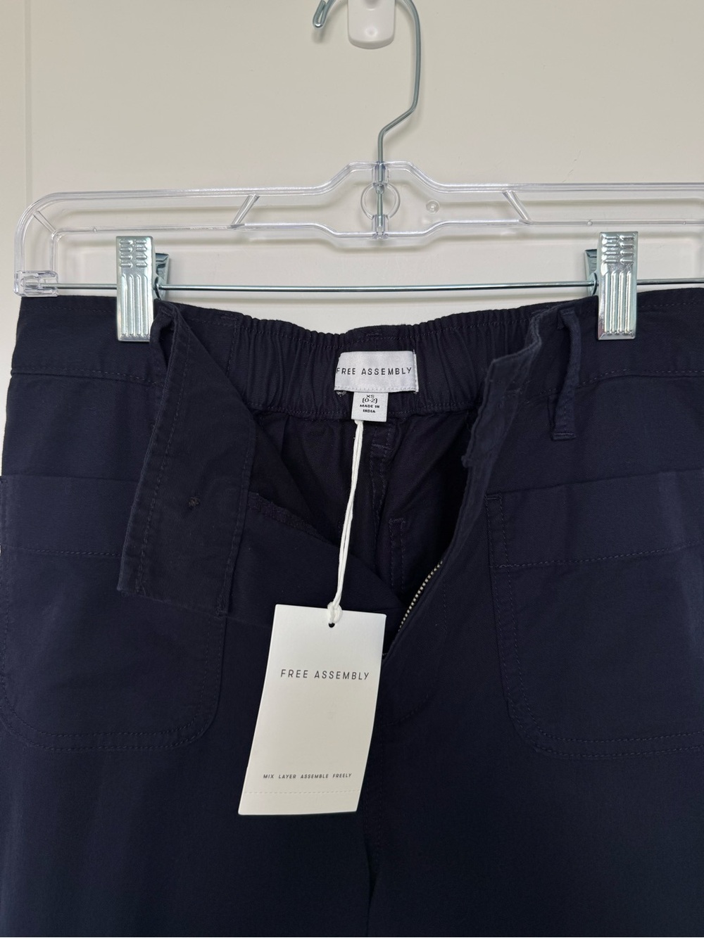 NWT Free Assembly Navy Wide Leg Pants XS High Rise Stretch Utility Trousers - Picture 4 of 6